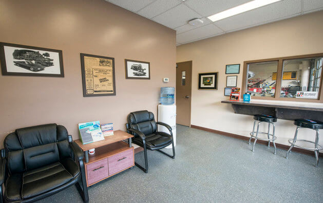 Waiting area of Minit Lube in Taylor Drive.