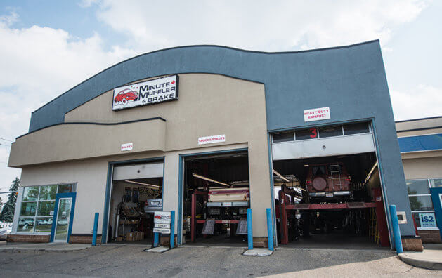 Outside view of Minute Muffler & Brake 61st Ave SE shop