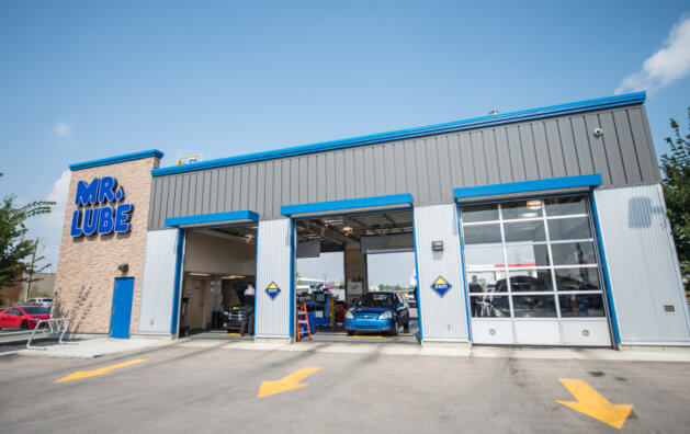 Frontis view of Mr Lube Calgary Eastlake shop