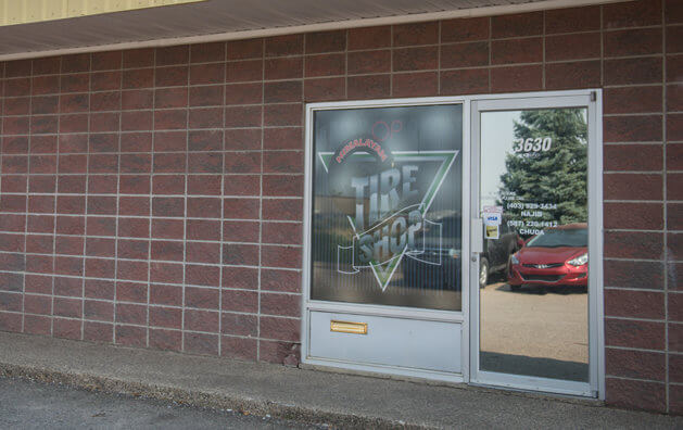 Photo of outside of Himalayan Tire Shop in Lethbridge