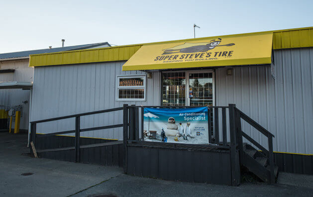 Front photo of Super Steve's Tire shop