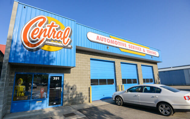 Frontis view of Central Automotive Service & Towing in Salmon Arm, BC