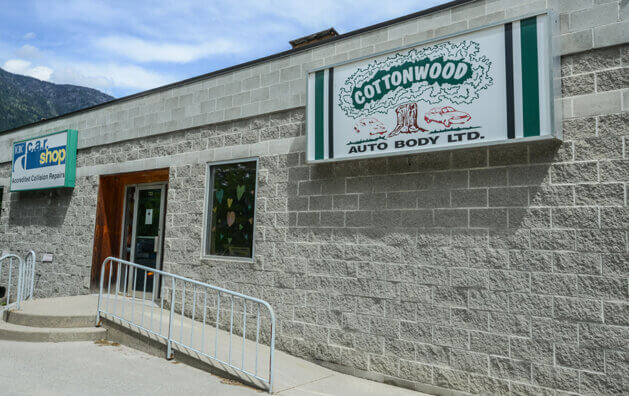 Cottonwood Auto Body Front