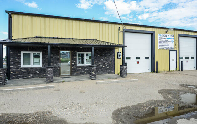 Outside photo of GEM Auto in Didsbury