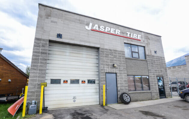 Entrance view of Jasper Tire & Auto Centre shop